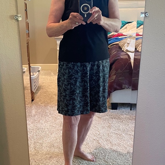 Tropical Island-Themed Skort – Size Large, Stretch Waist - Picture 2 of 4